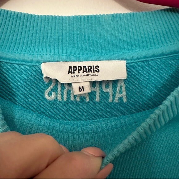 Apparis Tie-Dye Ombre Blue Cropped Crewneck Sweatshirt size Medium - Picture 2 of 6